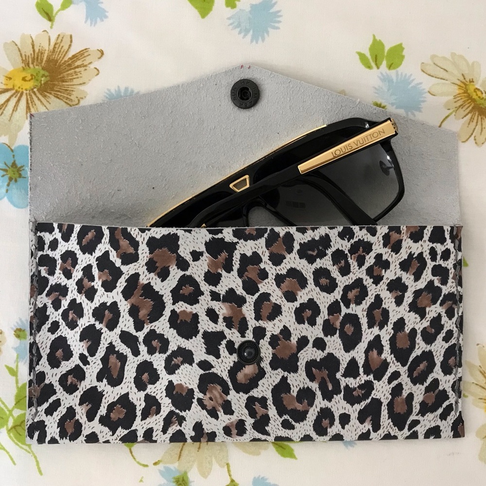 Hand Crafted Genuine Leather Leopard Print Wallet